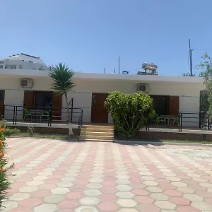 Sueda Pensión Ksamil