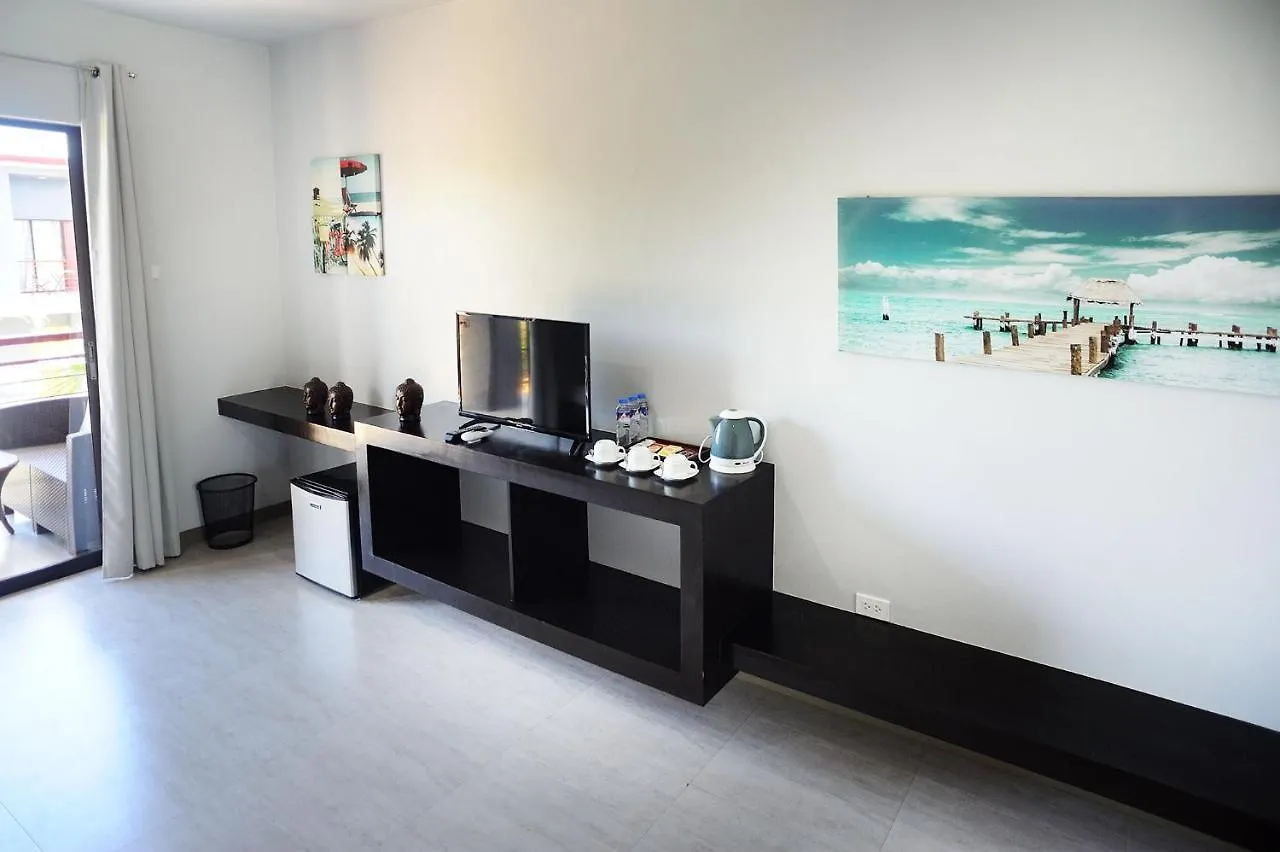 Tamarind Hotel Panglao Üdülőközpont